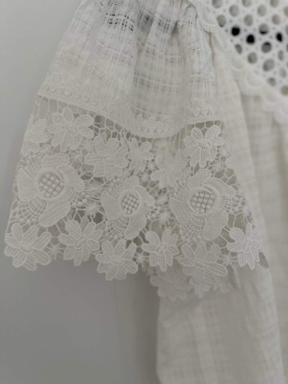 NWT Current Air White Floral Lace Blouse | Rayon Tencel Blend | - Picture 6 of 10